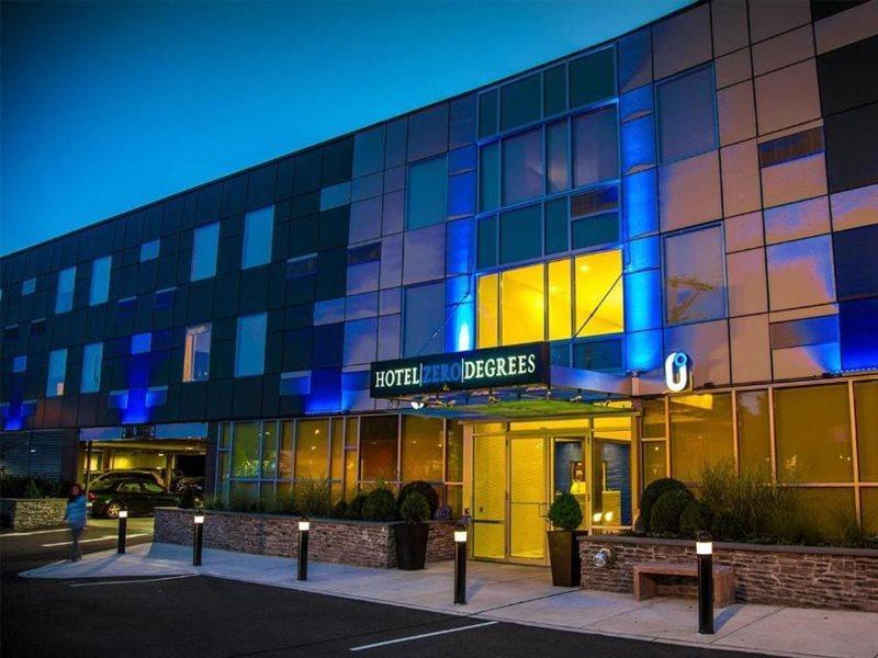 The Watershed Norwalk Hotel Exterior foto
