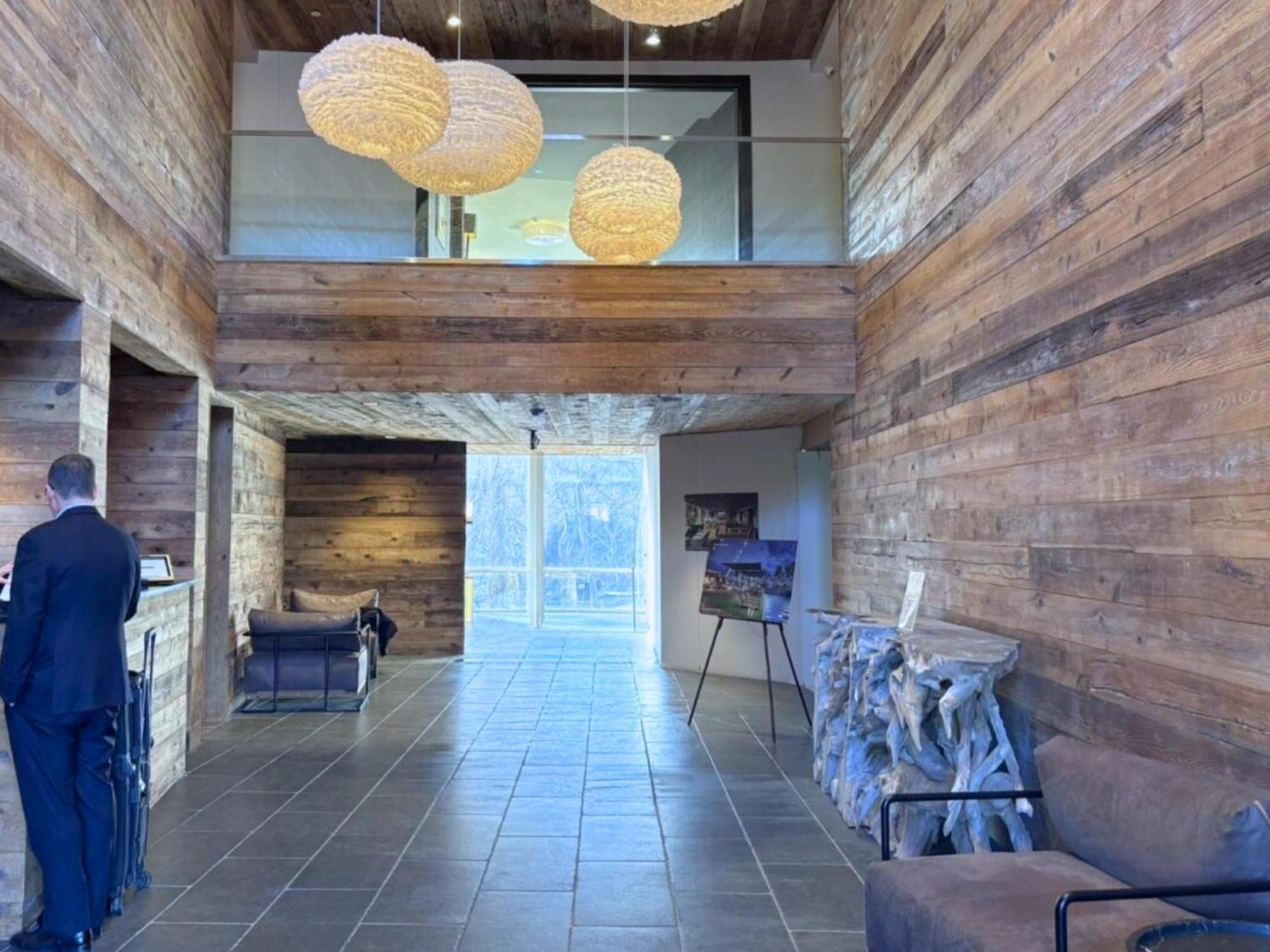 The Watershed Norwalk Hotel Exterior foto