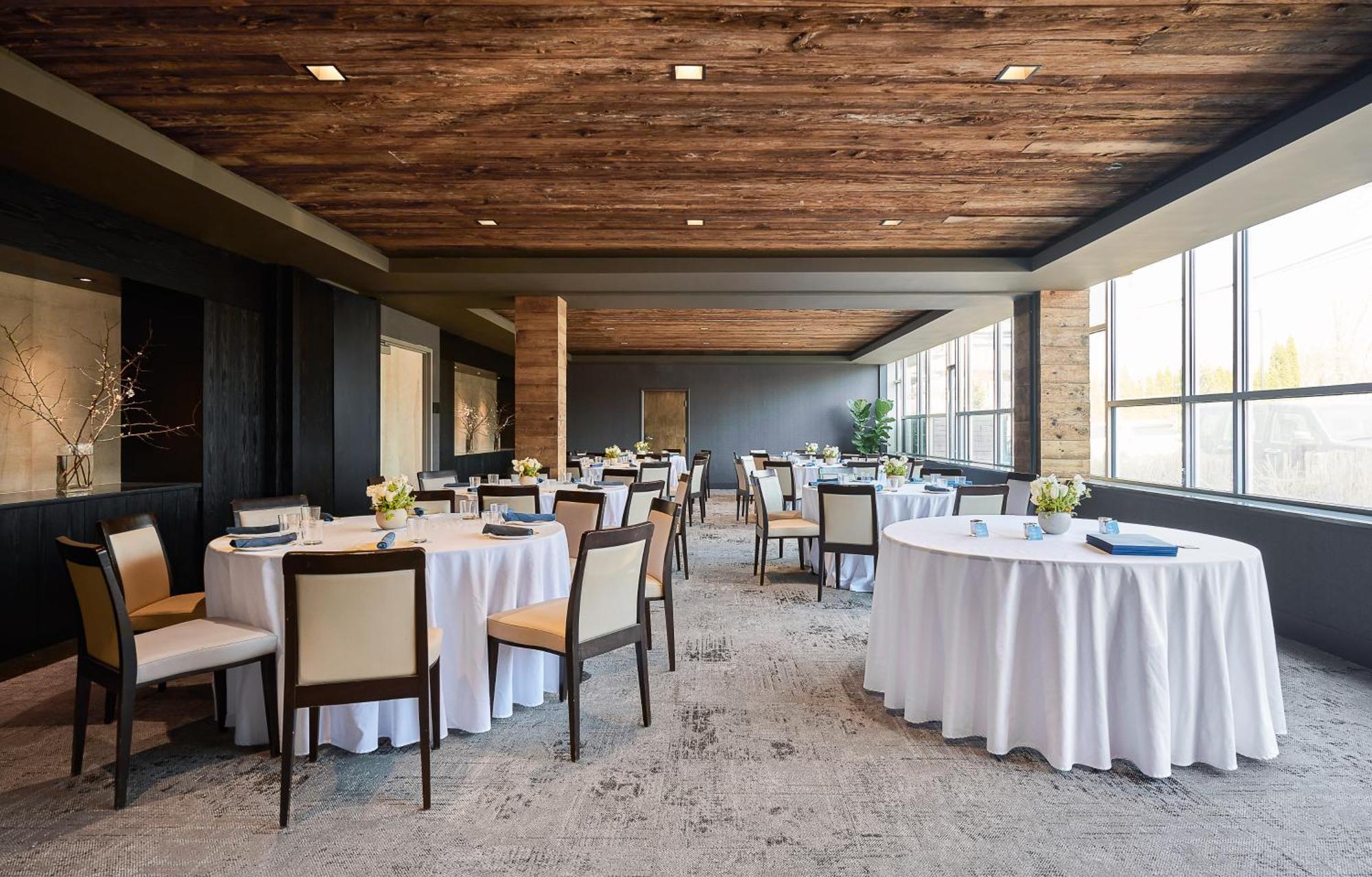 The Watershed Norwalk Hotel Exterior foto