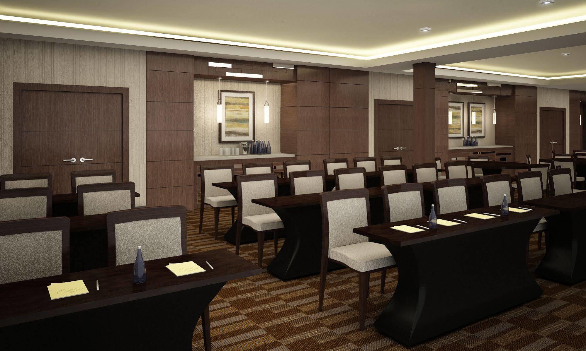 The Watershed Norwalk Hotel Exterior foto